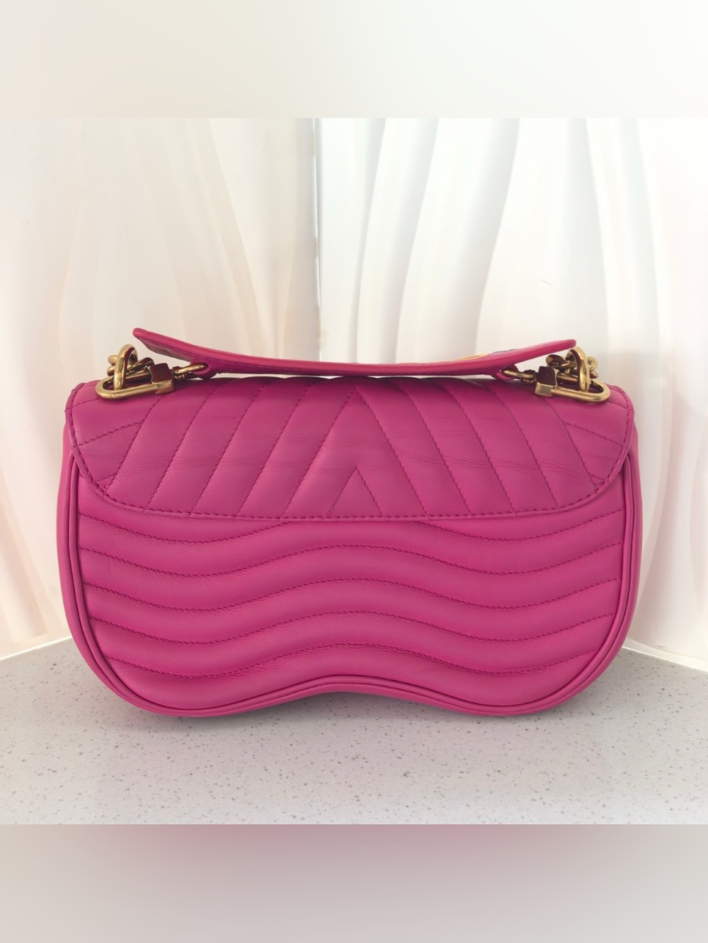 Louis Vuitton New Wave Chain bag MM Hot Pink Quilted Shoulder Bag - Picture 3 of 14
